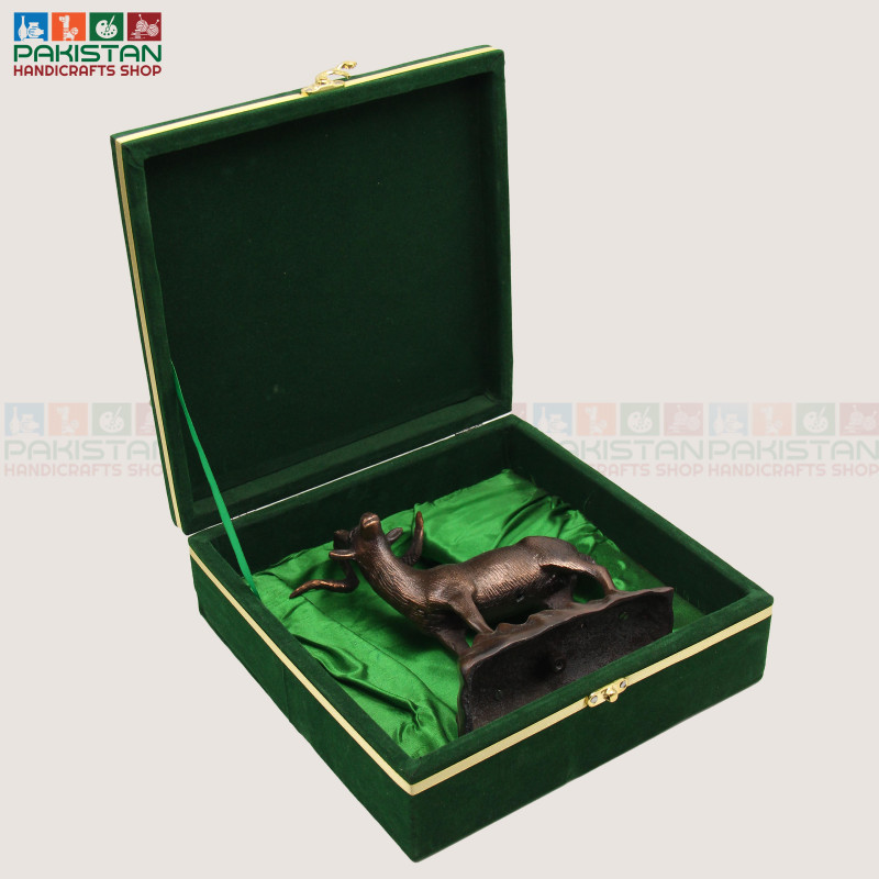 Markhor With Box